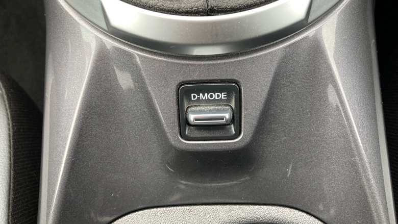 Nissan Juke 1.0 DiG-T 114 N-Connecta 5dr Petrol Hatchback